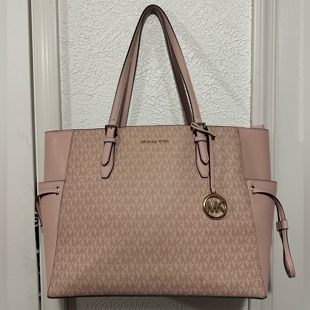 Michael Kors “Gilly” Large Drawstring Travel Tote in “Ballet”
